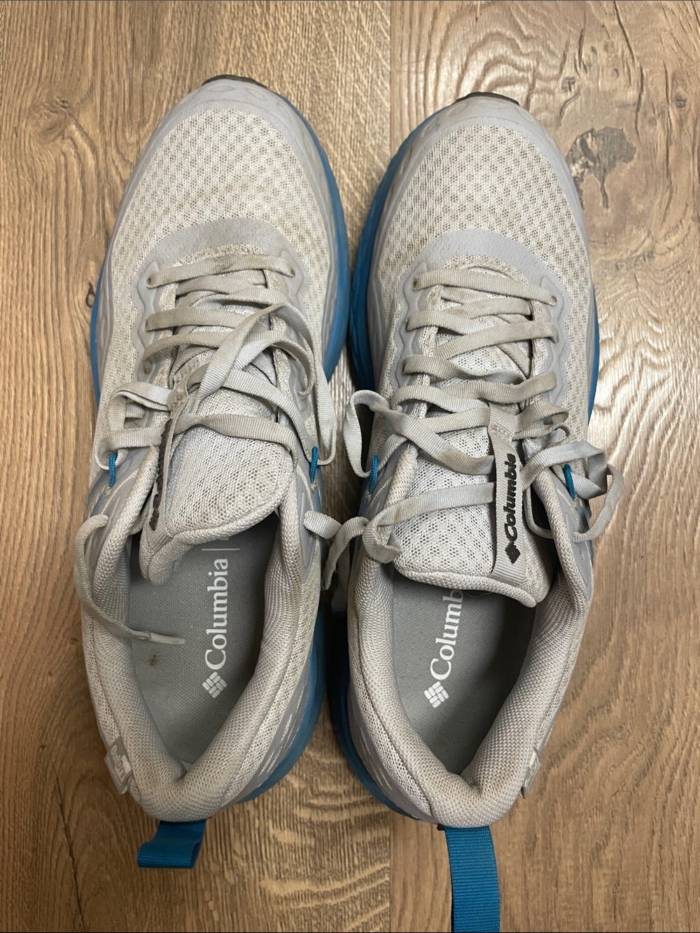 Columbia Men's Light Gray and Blue Trail Sneakers